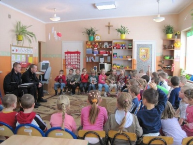12.02.2010 Spotkanie z policjantem 