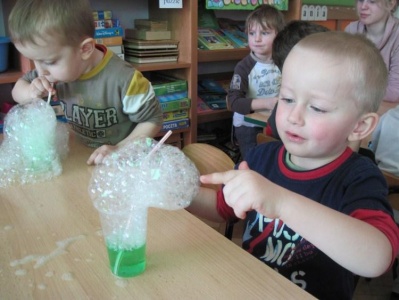 26.03.2010 Klub Młodego Odkrywcy w naszym przedszkolu