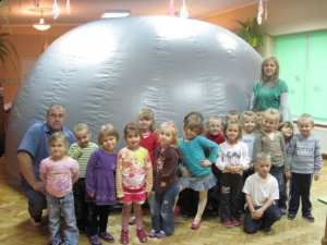 8.11.2010 Pokaz astronomiczny w przenośnym planetarium