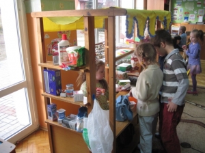 14.03.2011 Robimy zakupy w sklepie