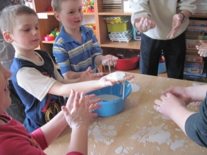 7.04.2011 Klub Młodego Odkrywcy w naszym przedszkolu