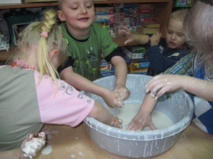 7.04.2011 Klub Młodego Odkrywcy w naszym przedszkolu