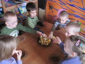 8.04.2011 Zajęcie otwarte w grupie Średniaków