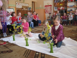 20.04.2011 Świąteczne zabawy z zajączkiem