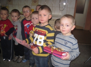 26.02.2013r. Maluszki z wizytą w przedszkolnej kuchni