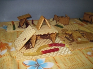 10.05.2013r. Słodkie - waflowe domki w grupie Straszaków