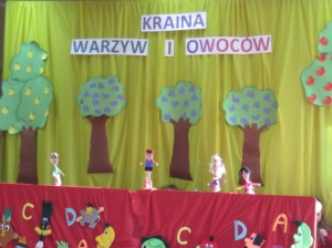 13.11.2013r. Przedstawienie kukiełkowe w wykonaniu Starszaków dla zaproszonych gości