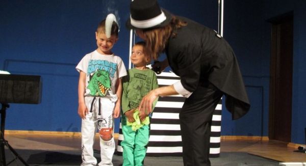 09.05.2018 Przedstawienie pt.