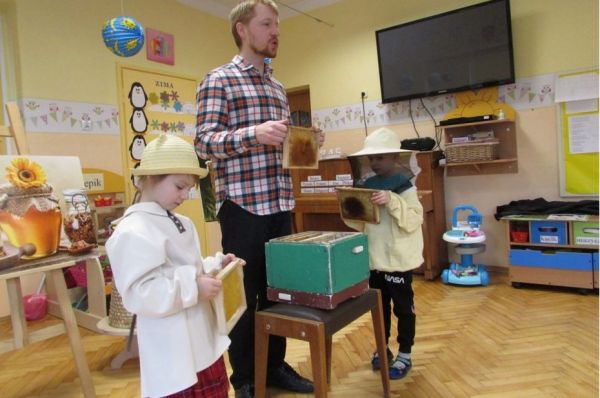04.03.2020 Warsztaty edukacyjne pt.,, Pszczoły –nasi mali przyjaciele”