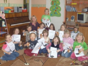 Projekt Mali artyści w Przedszkolu w Charbrowie