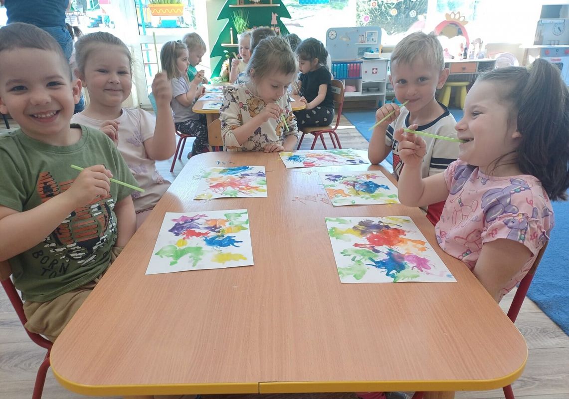 Grafika 1: Magiczny Świat Kleksografii