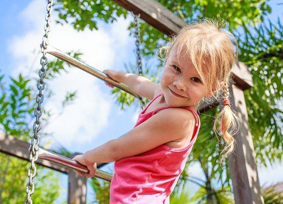 Podziękowania za doposażenie placu zabaw w nowy sprzęt grafika