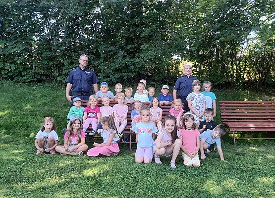 Grafika 12: Bezpieczny przedszkolak - Wakacyjne spotkanie z policjantami