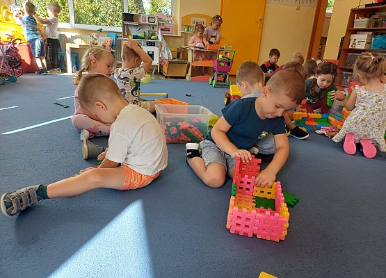 Grafika 11: Pierwsze dni w przedszkolu