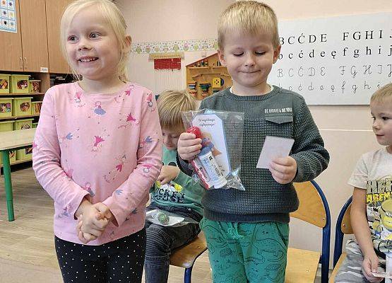 Grafika 3: 30.09.2024 Dzień Chłopaka gr II