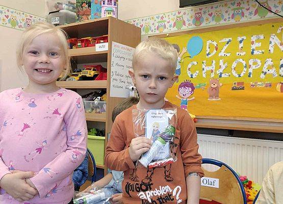 Grafika 19: 30.09.2024 Dzień Chłopaka gr II