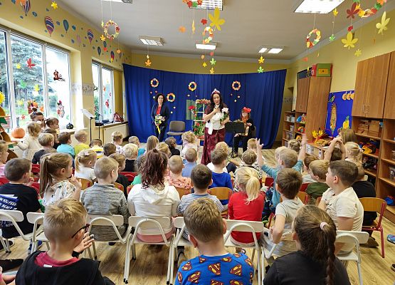 Grafika 28: 29.10.2024 Bajka muzyczna pt. "Kwiatki z kwiateczkowa"