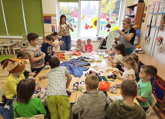 Grafika 1: 05.11.2024 Dzień Postaci z Bajek gr III