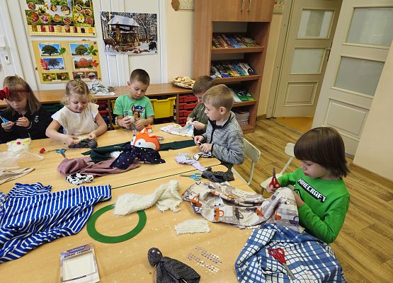 Grafika 5: 05.11.2024 Dzień Postaci z Bajek gr III