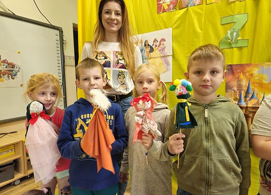 Grafika 17: 05.11.2024 Dzień Postaci z Bajek gr III