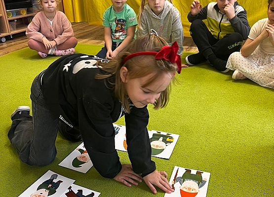 Grafika 21: 05.11.2024 Dzień Postaci z Bajek gr III