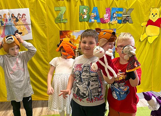 Grafika 23: 05.11.2024 Dzień Postaci z Bajek gr III