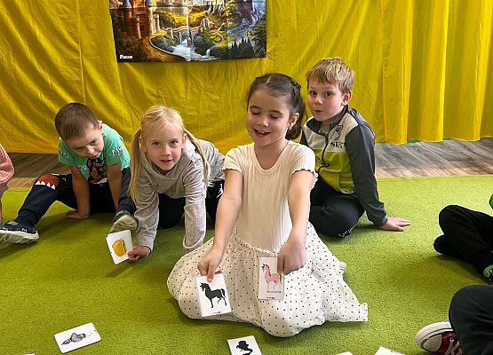 Grafika 29: 05.11.2024 Dzień Postaci z Bajek gr III