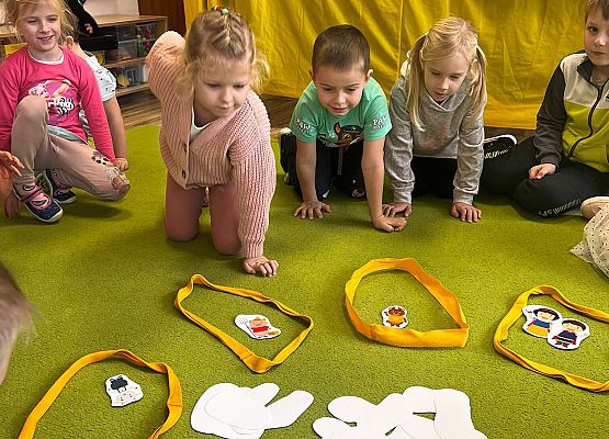 Grafika 40: 05.11.2024 Dzień Postaci z Bajek gr III