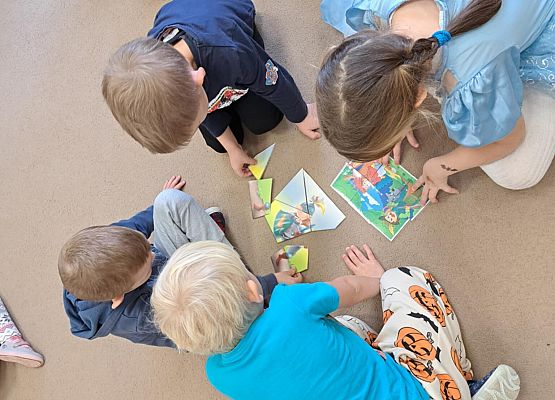 Grafika 4: 05.11.2024 Dzień Postaci z Bajek gr II