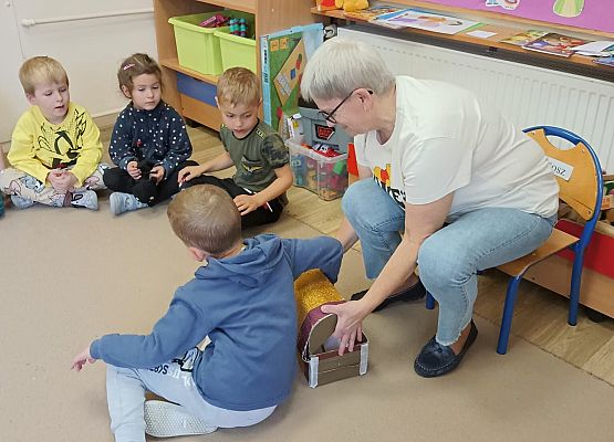 Grafika 17: 05.11.2024 Dzień Postaci z Bajek gr II