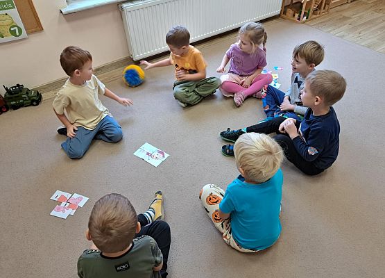 Grafika 5: 05.11.2024 Dzień Postaci z Bajek gr II