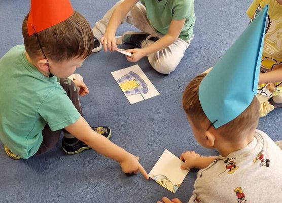 Grafika 7: 05.11.2024 Dzień Postaci z Bajek gr I