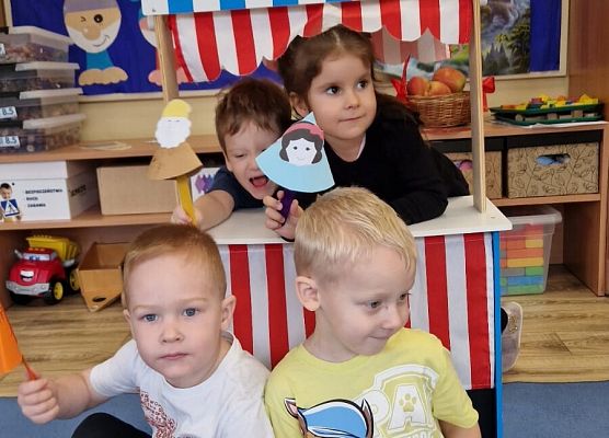 Grafika 21: 05.11.2024 Dzień Postaci z Bajek gr I