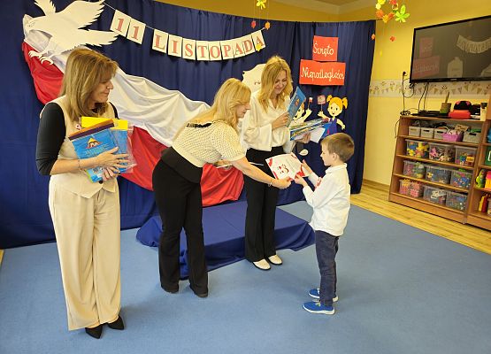 Grafika 72: 08.11.2024 Konkurs recytatorski pt." Polska nasza Ojczyzna"