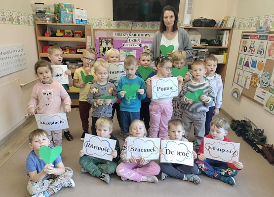Grafika 17: 15.11.2024 Dzień Tolerancji w Naszym przedszkolu