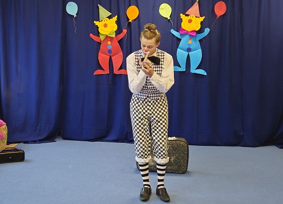 Grafika 7: Występy artysty cyrkowego - klauna Macieja Słowika