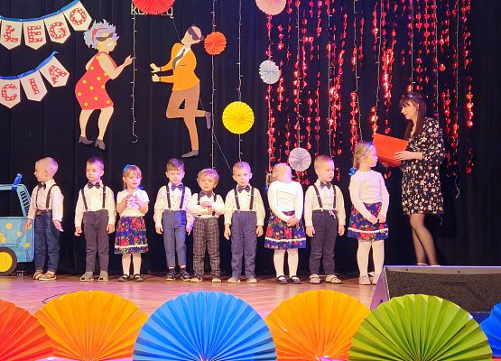 Grafika 9: 21.01.2025 Dzień Babci i Dziadka