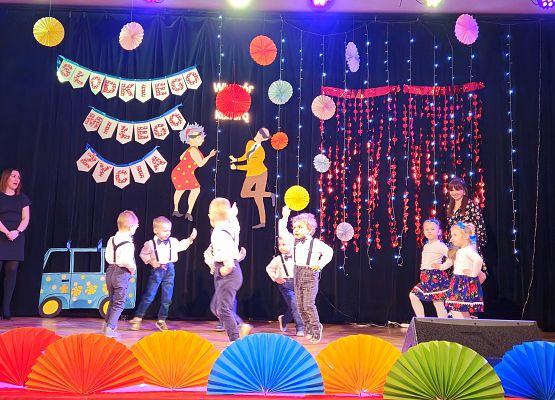 Grafika 32: 21.01.2025 Dzień Babci i Dziadka