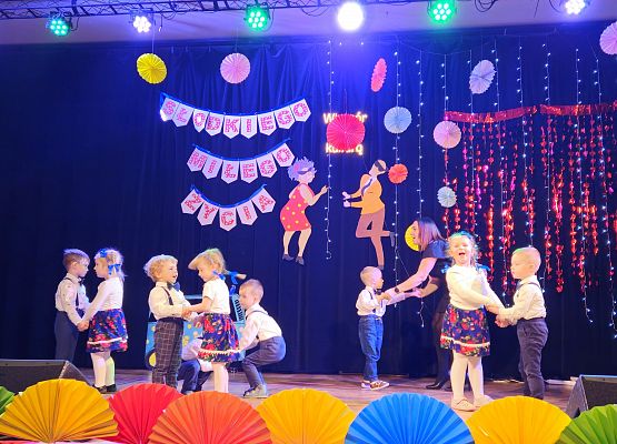 Grafika 43: 21.01.2025 Dzień Babci i Dziadka