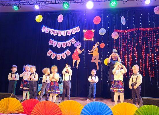 Grafika 44: 21.01.2025 Dzień Babci i Dziadka