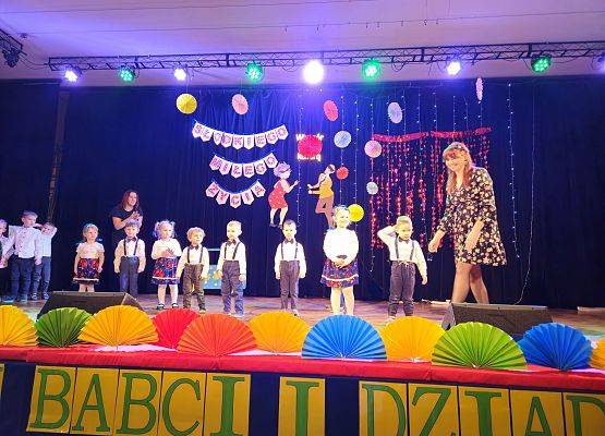 Grafika 47: 21.01.2025 Dzień Babci i Dziadka