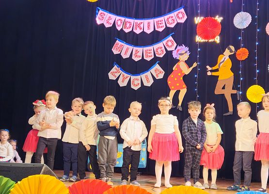 Grafika 57: 21.01.2025 Dzień Babci i Dziadka