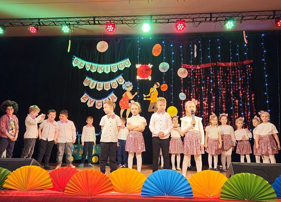 Grafika 100: 21.01.2025 Dzień Babci i Dziadka