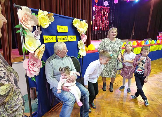 Grafika 152: 21.01.2025 Dzień Babci i Dziadka