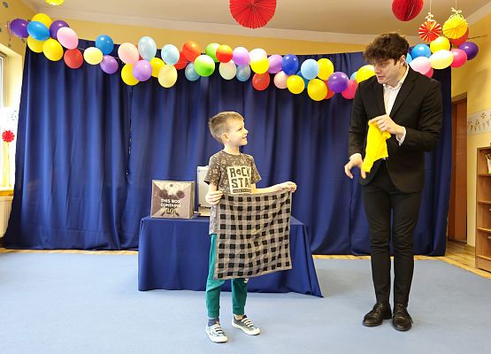 Grafika 8: 05.02.2025 Występ Iluzjonisty DaVida Olesh