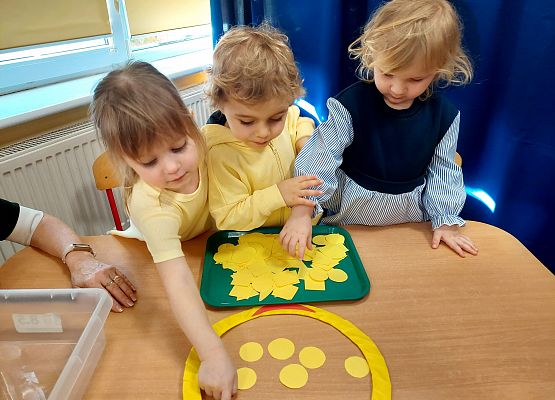 Grafika 43: 12.02.2025 Międzygrupowy Konkurs Matematyczny "Przybij piątkę"