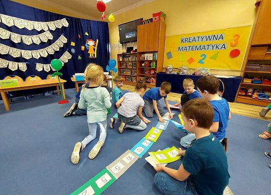 Grafika 65: 12.02.2025 Międzygrupowy Konkurs Matematyczny "Przybij piątkę"