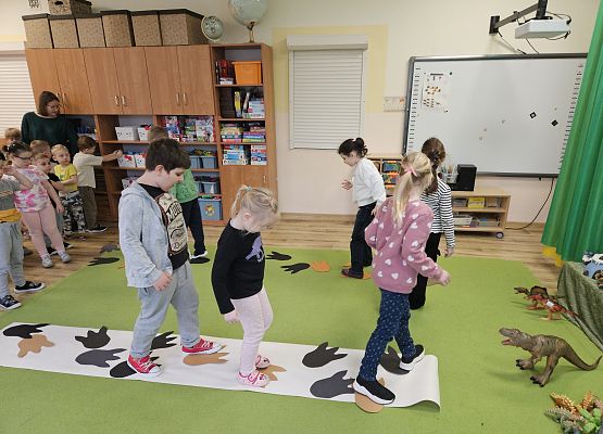 Grafika 12: 26.02.2025 Dzień Dinozaura w przedszkolu