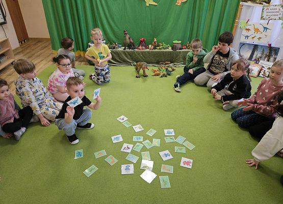 Grafika 35: 26.02.2025 Dzień Dinozaura w przedszkolu