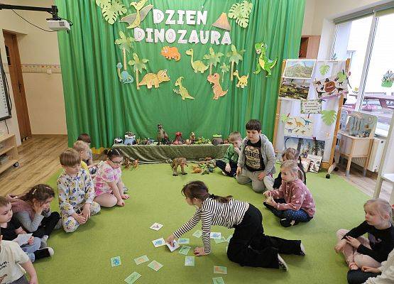 Grafika 40: 26.02.2025 Dzień Dinozaura w przedszkolu